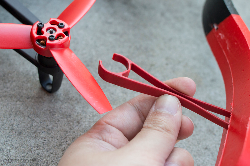 Illustration for article titled Parrot Bebop Drone and Skycontroller Review: Looks Aren't Everything